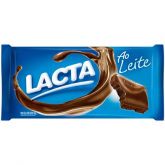 Barra de chocolate lacta ao leite